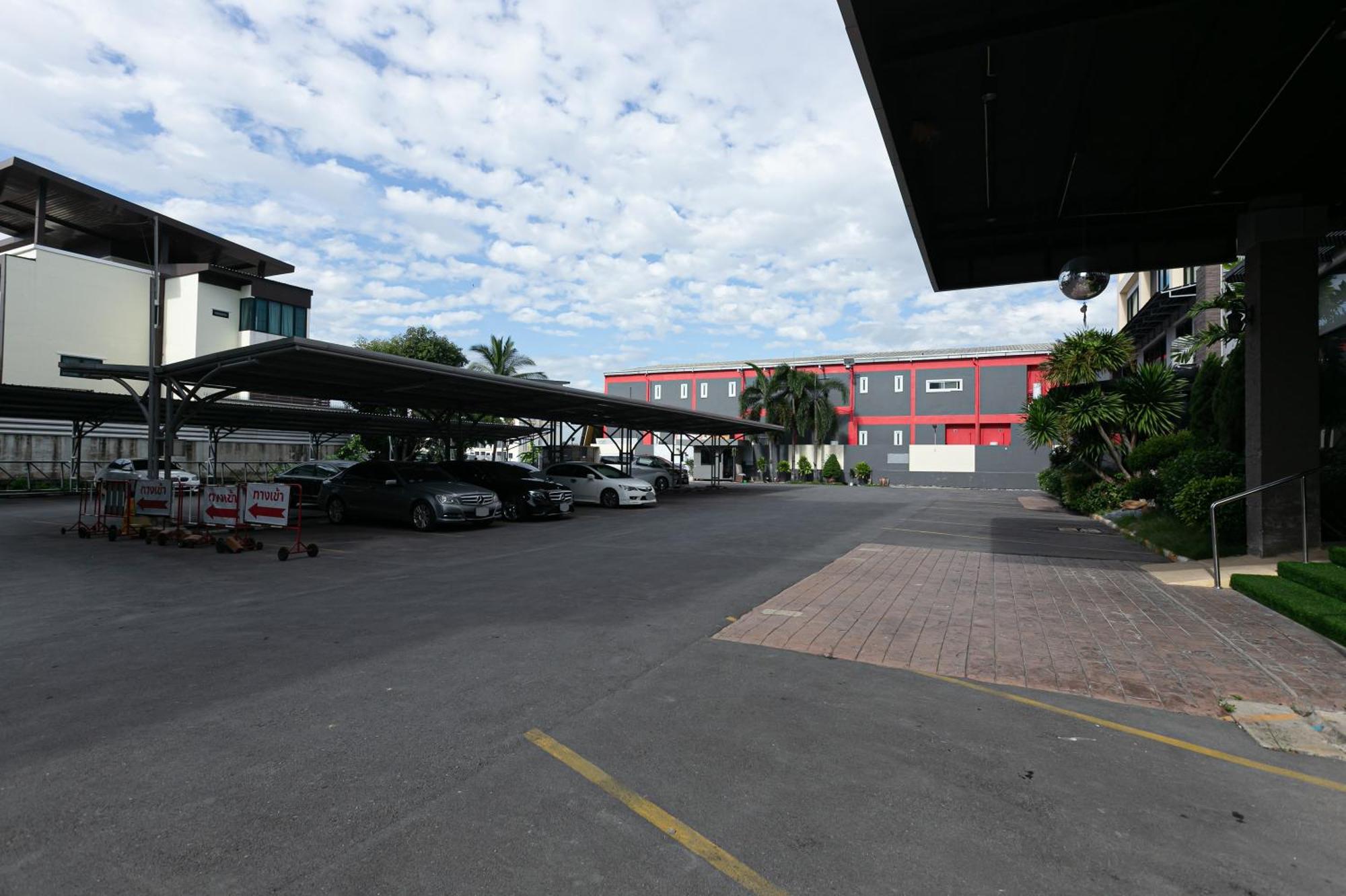 Grand Ratchapruek Hotel Pak Kret Exterior photo
