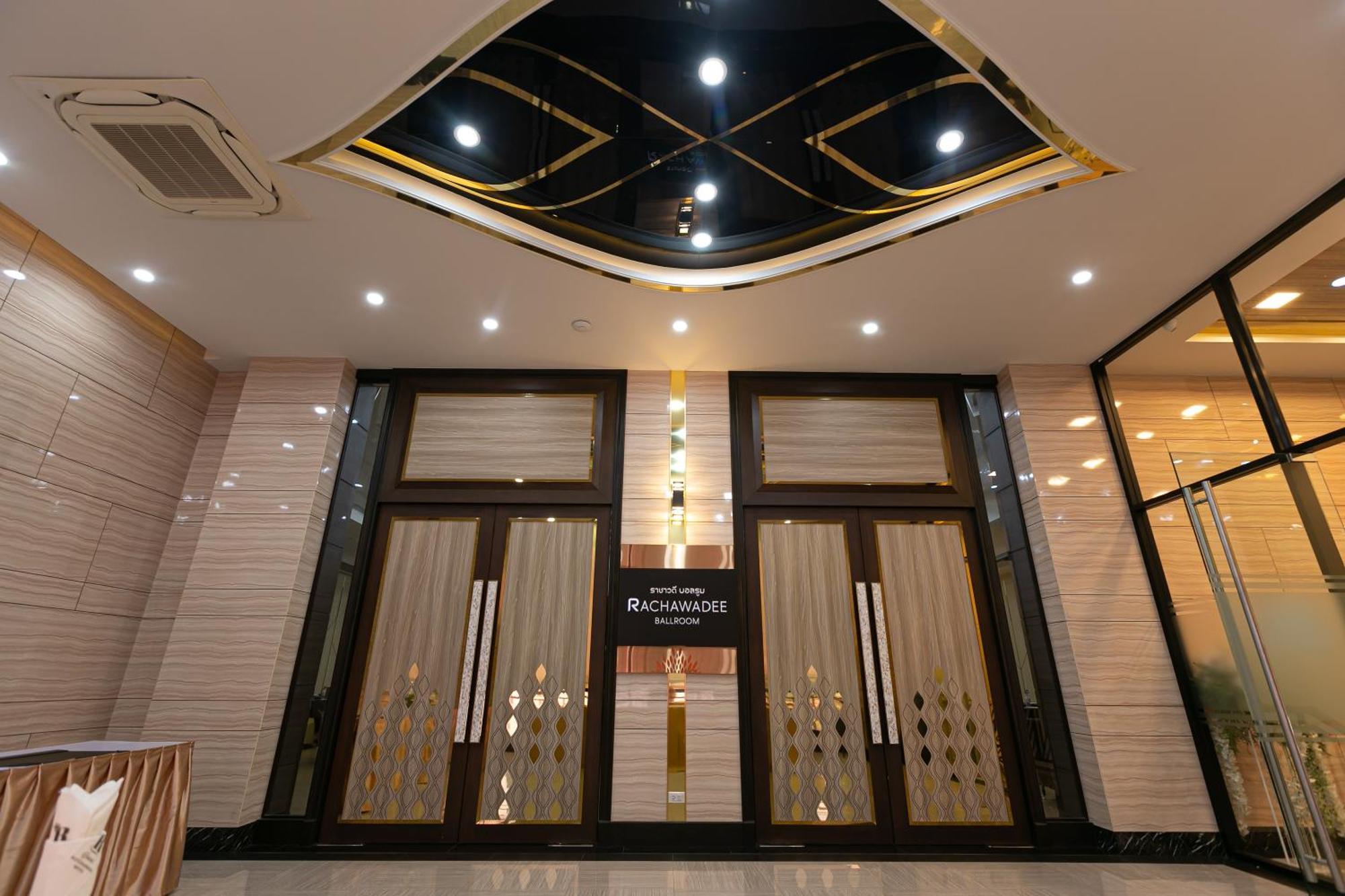 Grand Ratchapruek Hotel Pak Kret Exterior photo